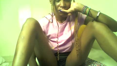 Snapshot of shipeta2 chatting on 04/25/26, 03:42 detiefmagdalina2026 online show from 04/25/26, 03:42