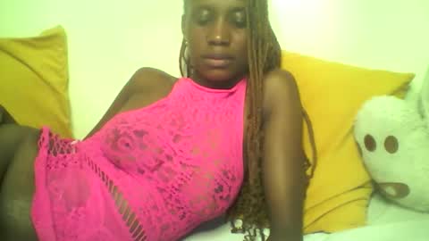 Snapshot of shipeta2 chatting on 05/04/26, 02:35 detiefmagdalina2026 online show from 05/04/26, 02:35