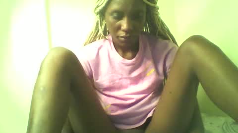 Snapshot of shipeta2 chatting on 05/18/26, 03:46 detiefmagdalina2026 online show from 05/18/26, 03:46