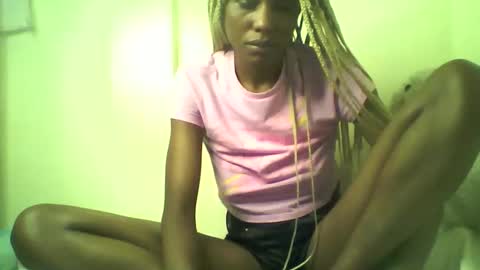 Snapshot of shipeta2 chatting on 06/03/26, 03:53 detiefmagdalina2026 online show from 06/03/26, 03:53
