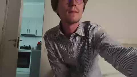 Snapshot of shirizo chatting on 07/26/26, 03:19 Matthew online show from 07/26/26, 03:19