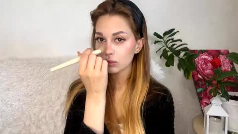 Snapshot of shirleepoma chatting on 04/21/26, 03:57 Joli online show from 04/21/26, 03:57