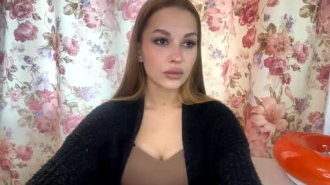 Snapshot of shirleepoma chatting on 04/22/26, 06:16 Joli online show from 04/22/26, 06:16