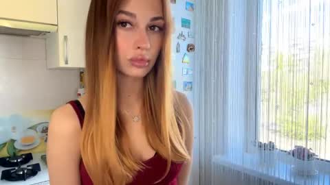 Snapshot of shirleepoma chatting on 04/28/26, 06:18 Joli online show from 04/28/26, 06:18