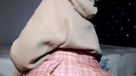 Snapshot of shiro254 chatting on 12/18/25, 12:38 Shi-ro online show from 12/18/25, 12:38