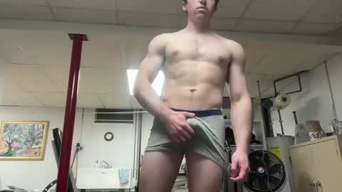 shirtlesshunk15 online show from 04/28/26, 03:33