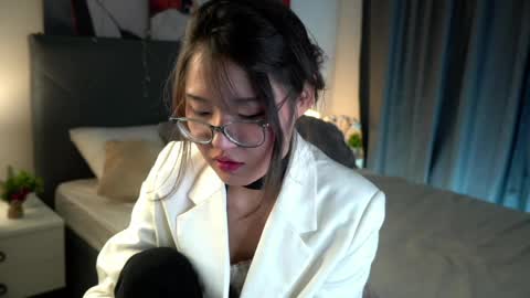Naomi online show from 04/02/26, 11:08