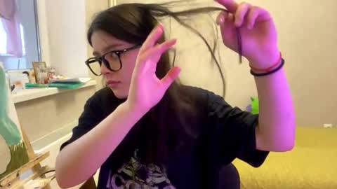 Marie online show from 06/06/26, 12:10