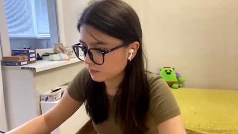 Marie online show from 06/19/26, 02:32