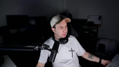 Snapshot of shooshua chatting on 04/05/26, 03:53 shooshua online show from 04/05/26, 03:53