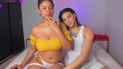 Snapshot of shopia_tony chatting on 12/03/24, 06:59 Shopia  Tony online show from 12/03/24, 06:59