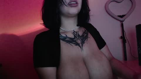 Snapshot of shopie_hank chatting on 12/07/24, 02:53 Shopie Hank online show from 12/07/24, 02:53