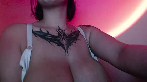 Snapshot of shopie_hank chatting on 12/27/24, 03:42 Shopie Hank online show from 12/27/24, 03:42