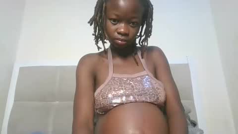 Snapshot of shortnswee254 chatting on 03/22/26, 11:52 shortnswee254 online show from 03/22/26, 11:52