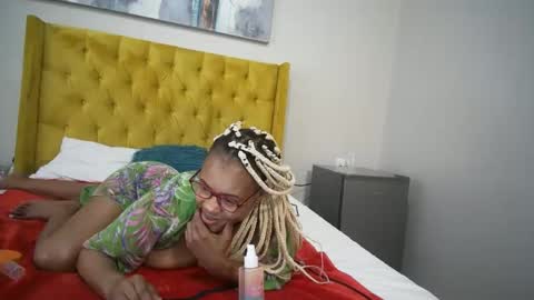 Snapshot of shotofmocha chatting on 09/14/25, 09:08 shotofmocha online show from 09/14/25, 09:08