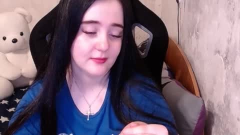 Snapshot of show_for_you chatting on 12/17/24, 11:39 show_for_you online show from 12/17/24, 11:39