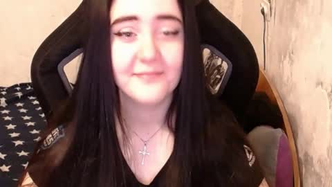 Snapshot of show_for_you chatting on 01/20/25, 10:40 show_for_you online show from 01/20/25, 10:40