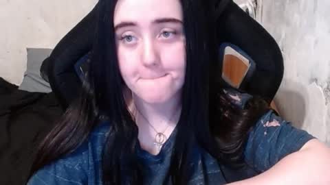 Snapshot of show_for_you chatting on 03/04/25, 02:38 show_for_you online show from 03/04/25, 02:38