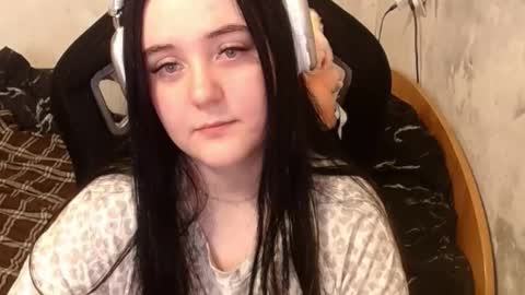 Snapshot of show_for_you chatting on 09/24/25, 11:13 show_for_you online show from 09/24/25, 11:13