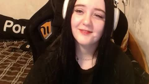 Snapshot of show_for_you chatting on 10/28/25, 02:20 show_for_you online show from 10/28/25, 02:20