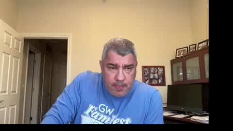 Snapshot of showmet chatting on 11/16/25, 10:04 Chicago Guy online show from 11/16/25, 10:04