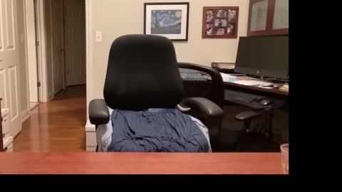 Snapshot of showmet chatting on 01/19/26, 06:39 Chicago Guy online show from 01/19/26, 06:39