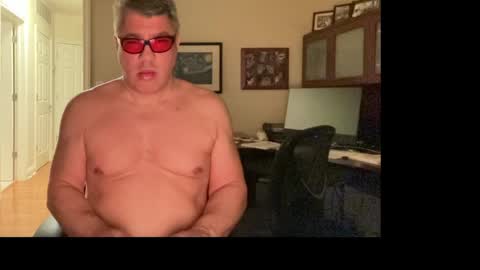 Snapshot of showmet chatting on 04/03/26, 04:54 Chicago Guy online show from 04/03/26, 04:54