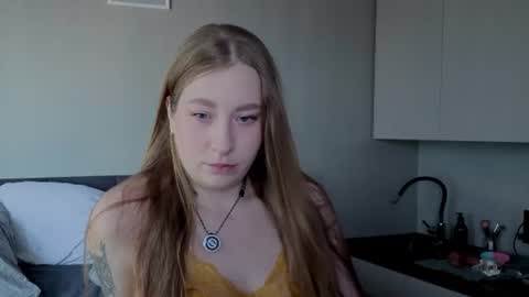 Snapshot of showmeyourfetish chatting on 07/23/26, 03:37 ShowmeYourfetish online show from 07/23/26, 03:37