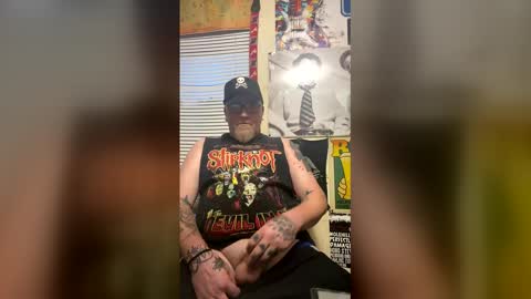 Snapshot of shredder2345 chatting on 05/28/26, 01:03 shredder2345 online show from 05/28/26, 01:03