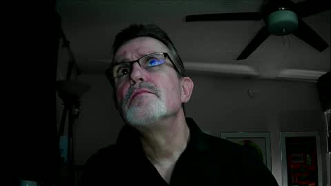Snapshot of shrewtamer chatting on 01/19/25, 04:01 shrewtamer online show from 01/19/25, 04:01