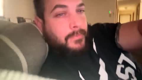 YeahBoi420 online show from 12/17/25, 06:58