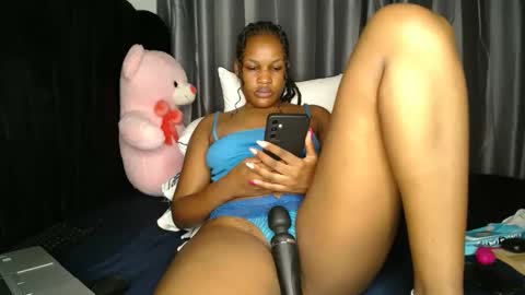 Snapshot of shugacubee chatting on 02/02/25, 02:27 EVA online show from 02/02/25, 02:27