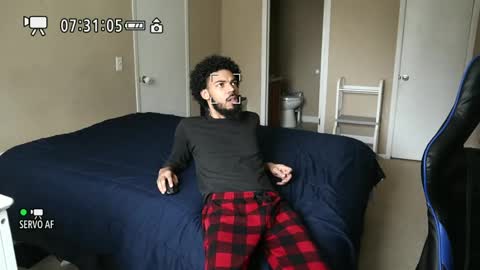 Snapshot of shvrkbxy chatting on 02/14/25, 05:14 shvrkbxy online show from 02/14/25, 05:14