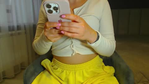 Snapshot of shy_26 chatting on 10/22/25, 09:20 shy_26 online show from 10/22/25, 09:20