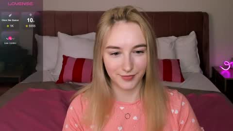Snapshot of shy__polly chatting on 05/16/26, 12:18 Polly online show from 05/16/26, 12:18