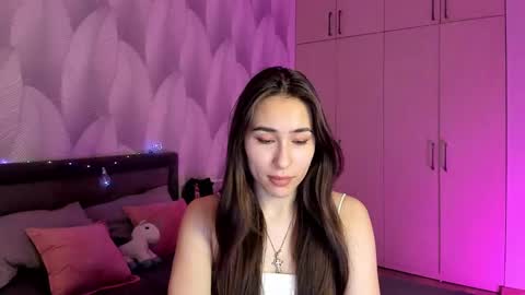 Snapshot of shy_bambiii chatting on 02/14/25, 12:09 Mika online show from 02/14/25, 12:09