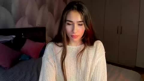 Mika online show from 11/03/25, 02:02