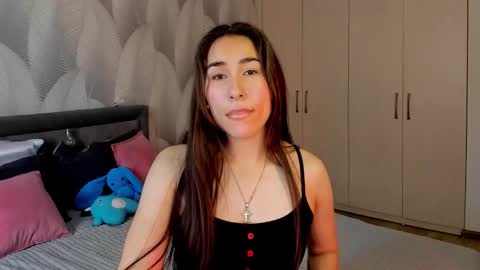 Mika online show from 11/11/25, 03:17