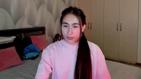 Mika online show from 11/12/25, 02:23