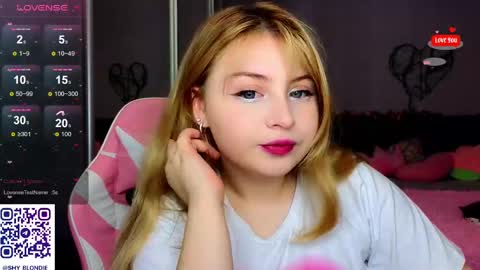 Molly online show from 02/04/25, 11:59