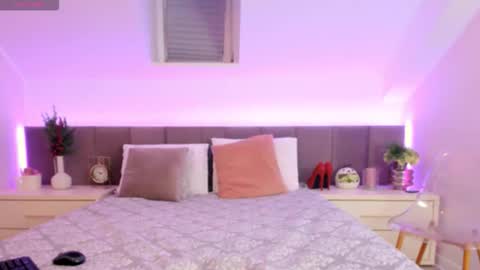 Snapshot of shy_eveline chatting on 03/23/26, 06:23 shy_eveline online show from 03/23/26, 06:23