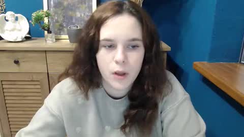 Snapshot of shy_lil chatting on 12/19/25, 12:56 shy_lil online show from 12/19/25, 12:56