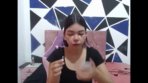 Snapshot of shy_luna18 chatting on 10/07/25, 12:35 luna online show from 10/07/25, 12:35