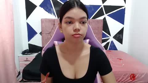 Snapshot of shy_luna18 chatting on 10/12/25, 12:37 luna online show from 10/12/25, 12:37