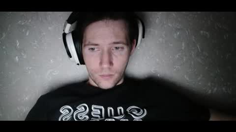 Snapshot of shy_matthew chatting on 09/18/25, 01:18 Matthew online show from 09/18/25, 01:18