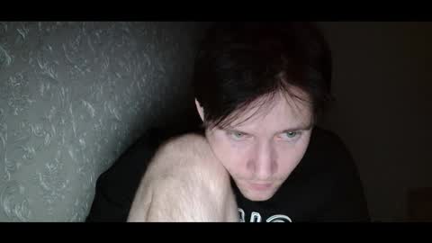 Snapshot of shy_matthew chatting on 09/19/25, 01:18 Matthew online show from 09/19/25, 01:18