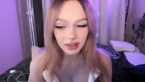 Snapshot of shy_meowmegan chatting on 05/10/26, 10:26 Megan 3 online show from 05/10/26, 10:26