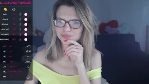 Snapshot of shy_moony chatting on 03/11/25, 10:42 just Alex online show from 03/11/25, 10:42