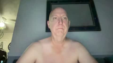 Snapshot of shy_one_cam chatting on 12/21/25, 10:55 shy_one_cam online show from 12/21/25, 10:55