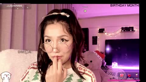 Snapshot of shyangie24 chatting on 12/28/24, 03:37 Angeline 3 independent come here when am horny... online show from 12/28/24, 03:37